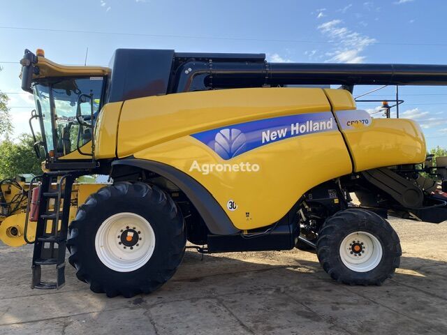 New Holland CR9070 kombajn za žito