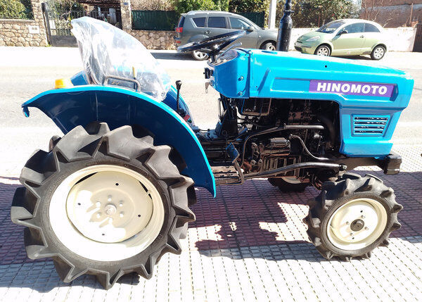 Hinomoto E 14 mini traktor