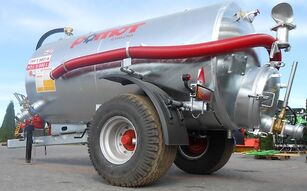 novi Pomot Single-axial tanker truck/ Beczkowóz wóz asenizacyjny 5000 l rasipač vještačkog đubriva