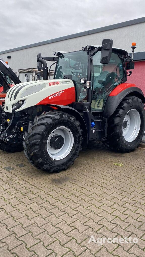 novi EXPERT 4110 CVT traktor točkaš