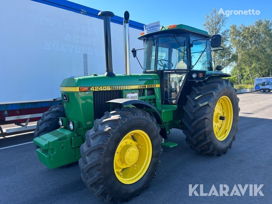 John Deere 4240S traktor točkaš