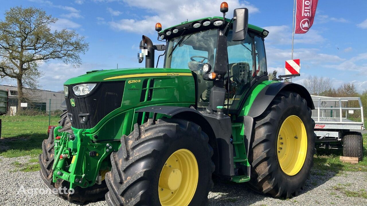 John Deere 6250R traktor točkaš