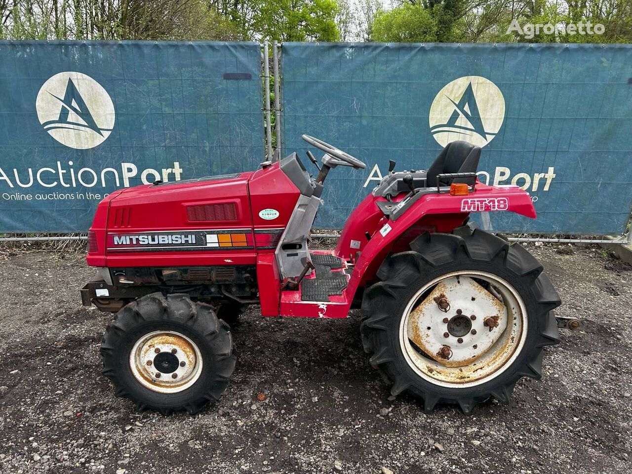 Mitsubishi MT18 traktor točkaš